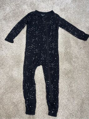 Kyte BABY Midnight Constellation One Piece Bamboo Zipper Pajamas Gender Neutral